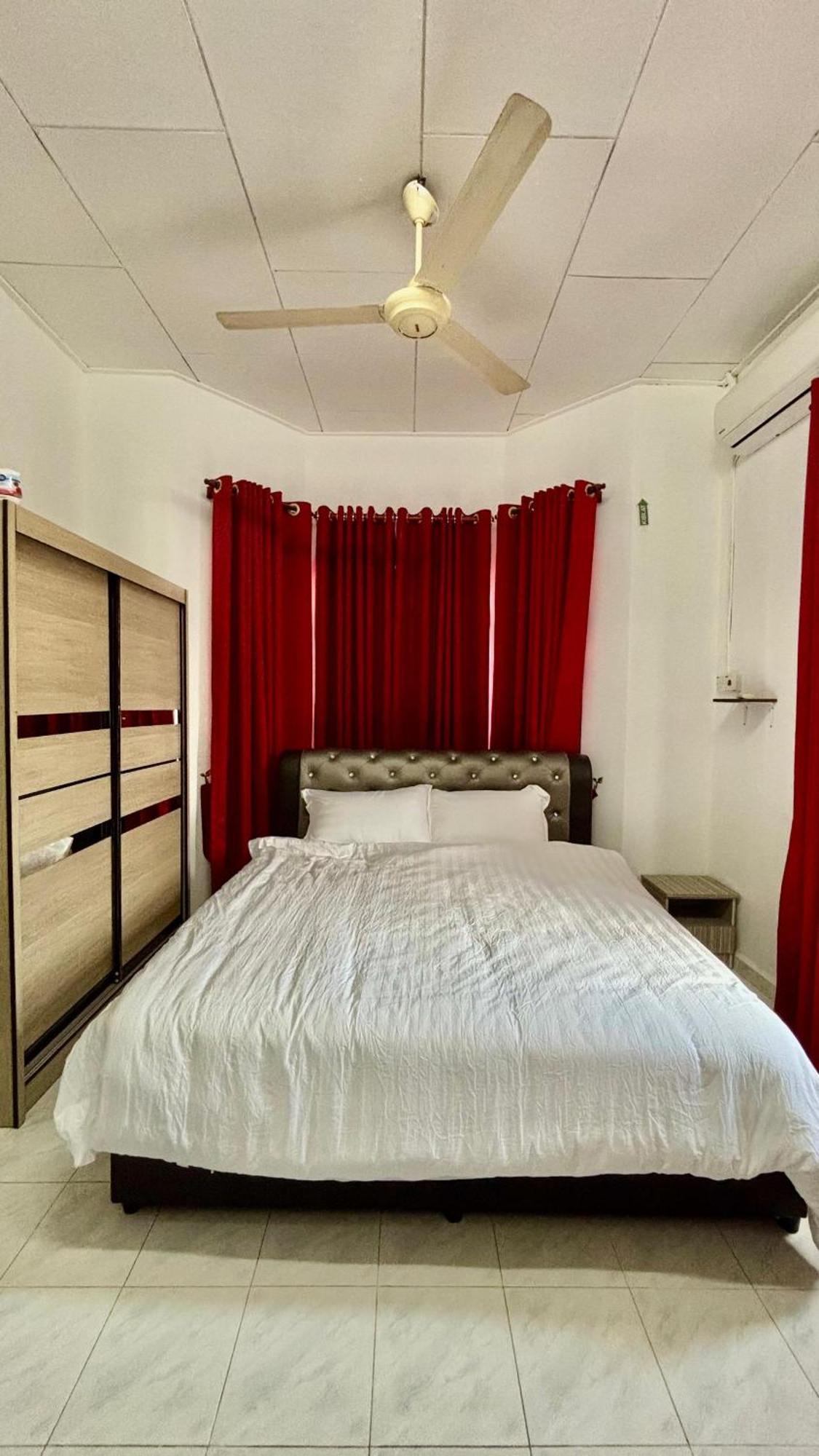 D'Bali Homestay - Private Swimming Pool, Netflix, Internet Wifi ,Cuckoo, Internet Wifi , Dryer, Washing Machine, Aircond Setiap Bilik & Ruang Tamu Пасир Путе Екстериор снимка